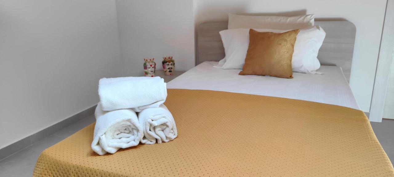 Casa Vacanze Rainbow, Siracusa Syracuse Buitenkant foto